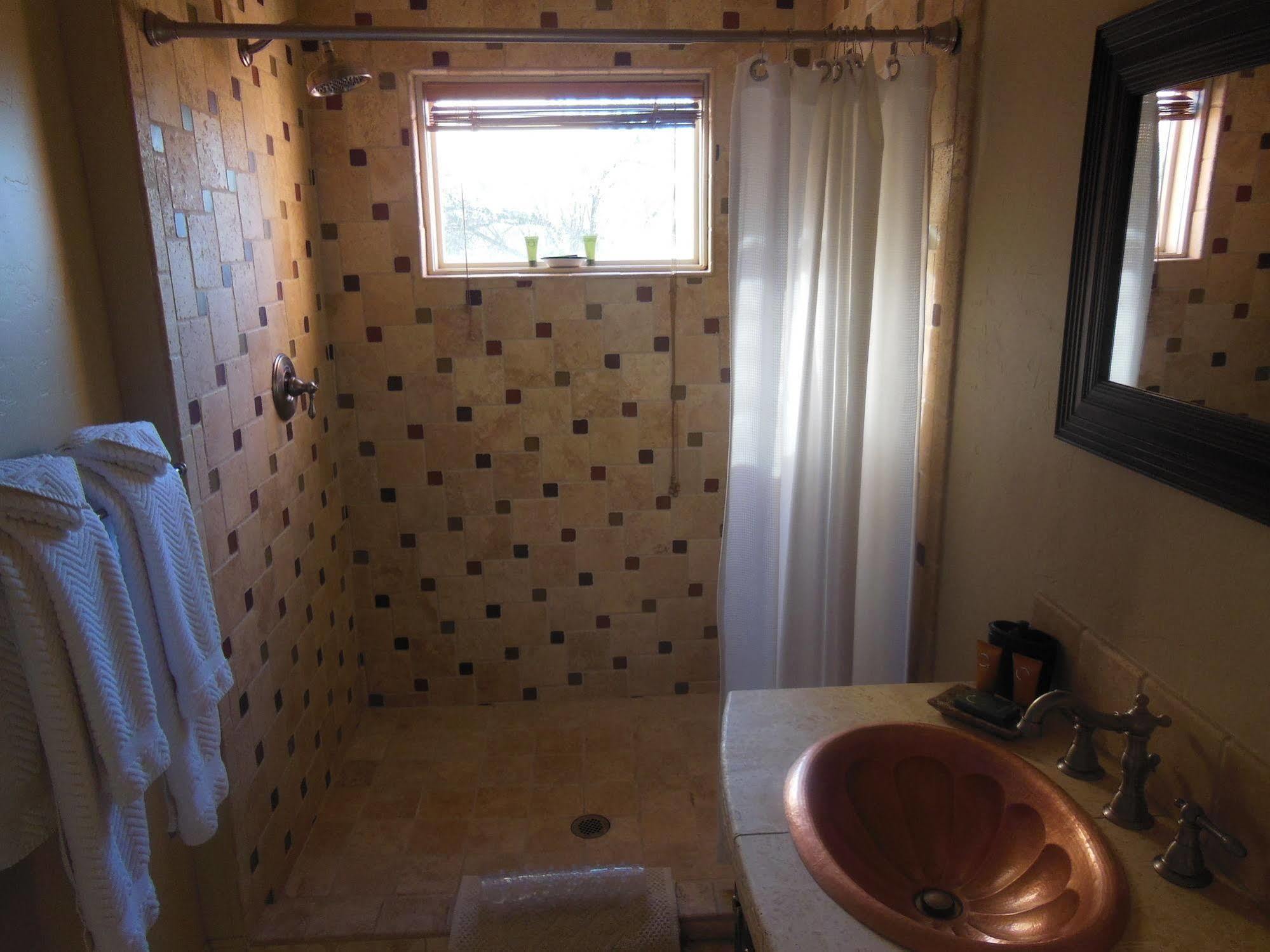 The Suncatcher Fine Country Inn Tanque Verde ภายนอก รูปภาพ